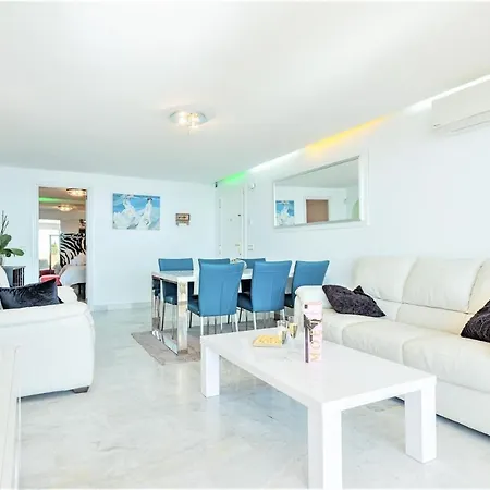Beachfront Center Apartamento *