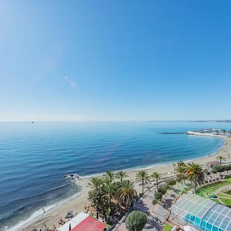Beachfront Center Apartamento Marbella