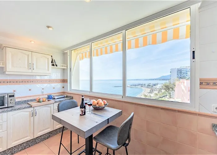 Beachfront Center Διαμέρισμα Μαρμπέλλα