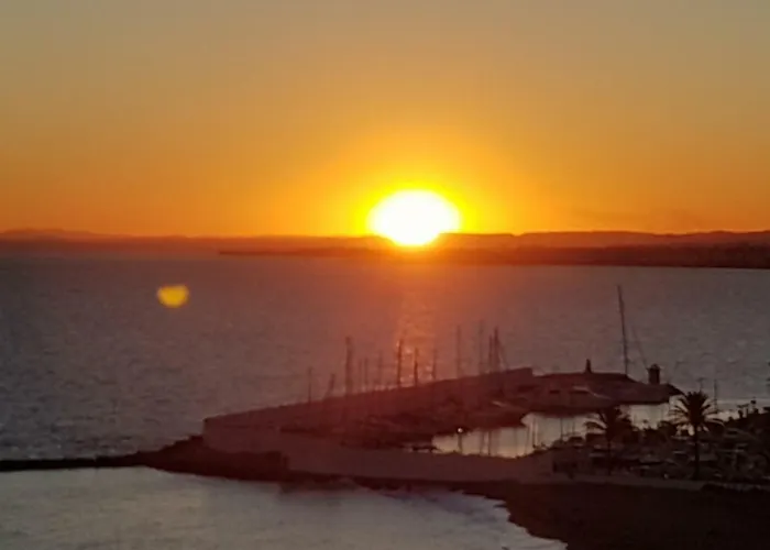 Beachfront Center Διαμέρισμα