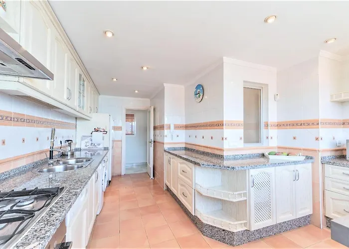 Beachfront Center Διαμέρισμα